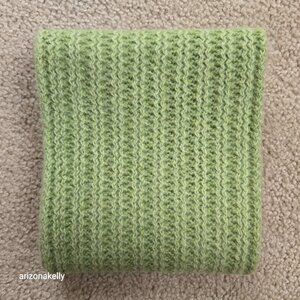 Castlerig Cashmere Green Knit Scarf *TINY REPAIRED HOLE*